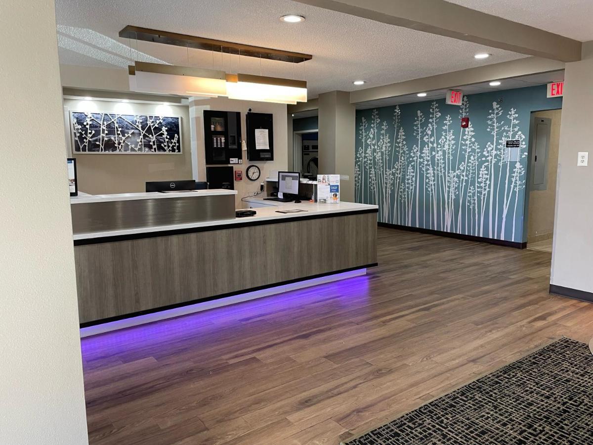 Hotel Baymont By Wyndham Boardman Exterior foto
