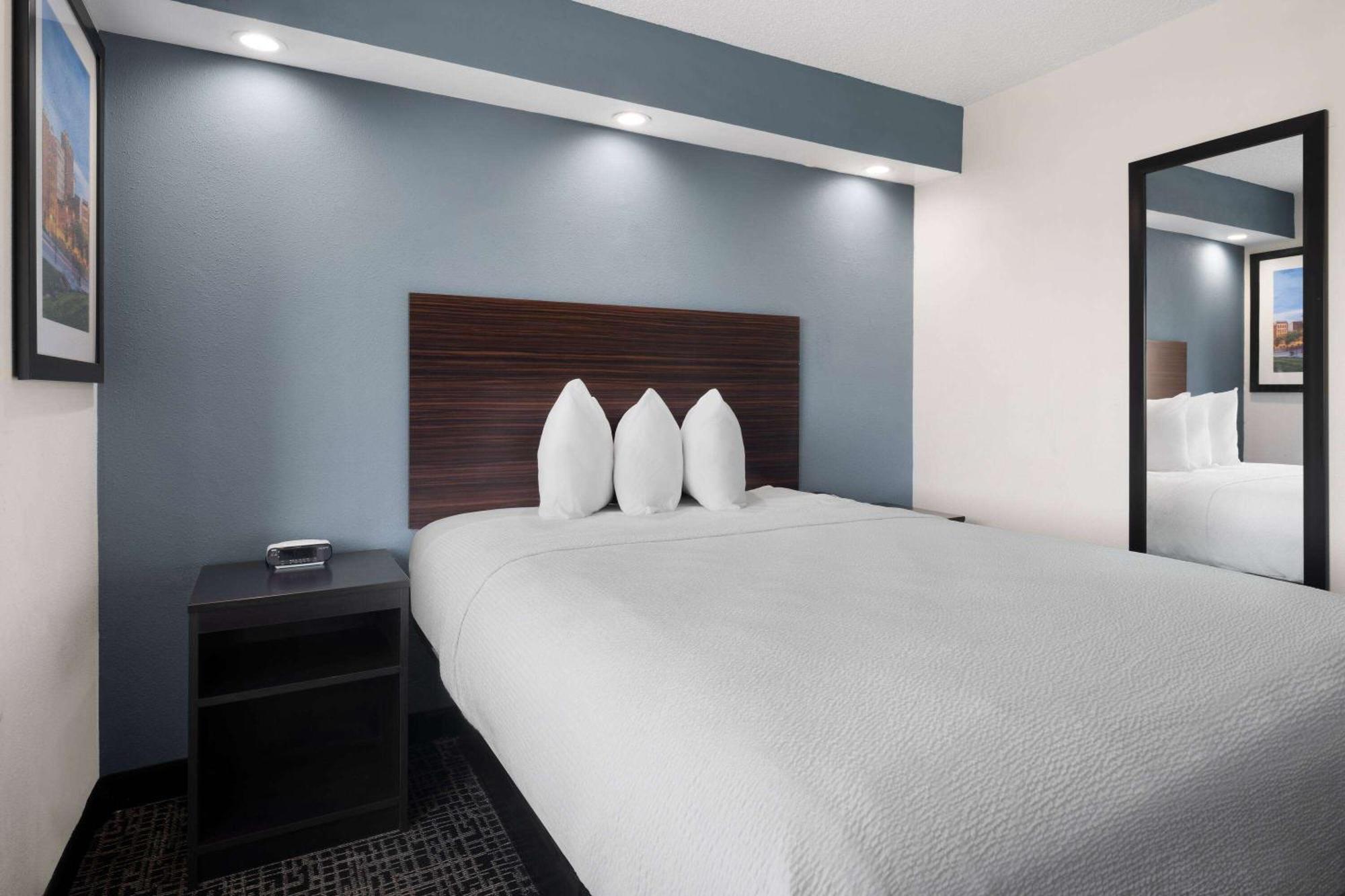 Hotel Baymont By Wyndham Boardman Exterior foto